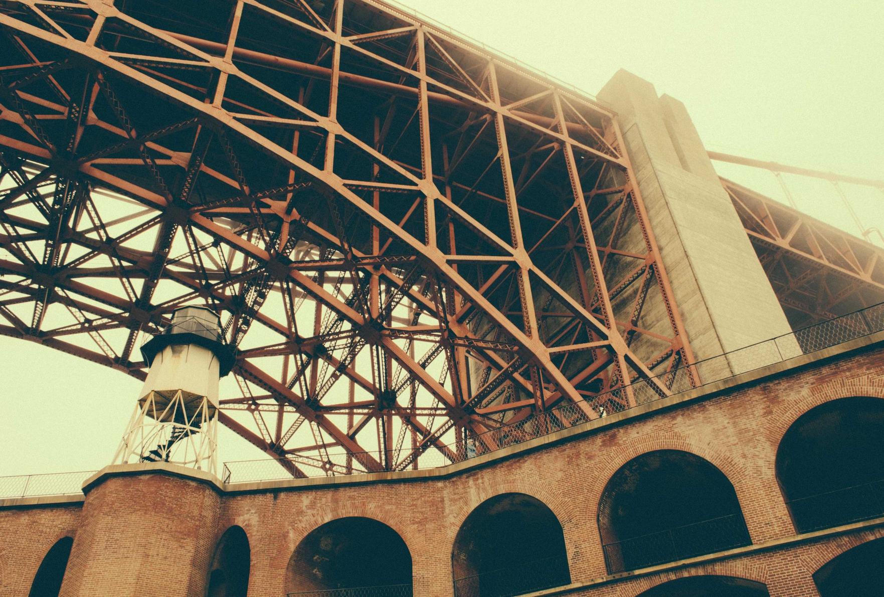 已绑卡实名账号：鹏博士app 详情下载教程